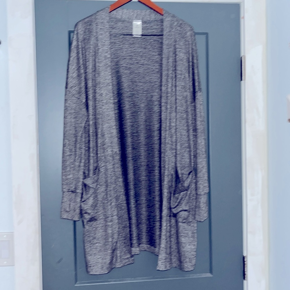 Long Sleeve Cardigan w/pockets - Picture 6 of 7